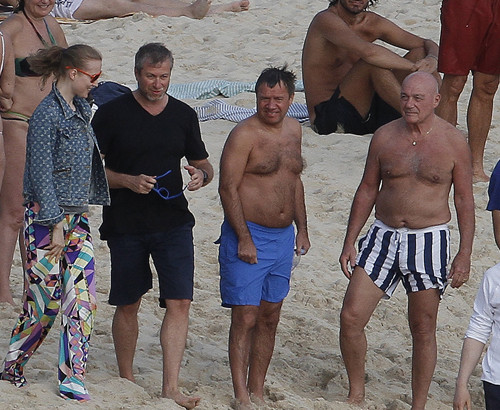 Cha mẹ Boris - Tatyana và Valentin Yumashev - đón năm mới trên đảo St. Barts cùng tỉ phú Abramovich hai năm trước.