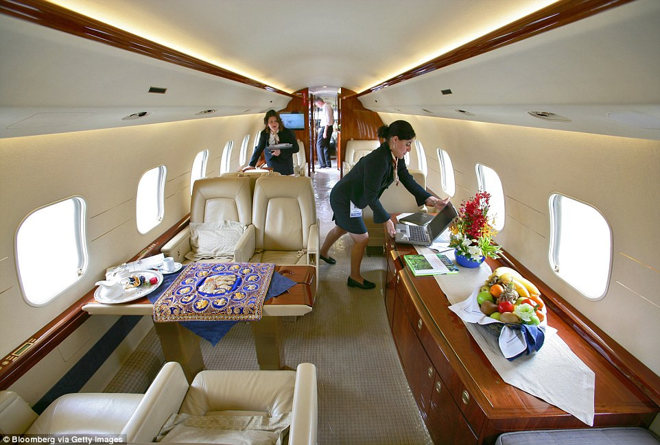 Nội thất bên trong Bombardier Global Express XRS.