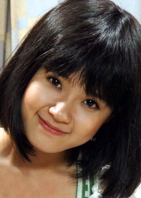 Phải chăng Midu là một trong số những người đẹp hiếm hoi của showbiz sở hữu vẻ đẹp hoàn hảo ngay từ tấm bé? Phải chăng Midu là một trong số những người đẹp hiếm hoi của showbiz sở hữu vẻ đẹp hoàn hảo ngay từ tấm bé?