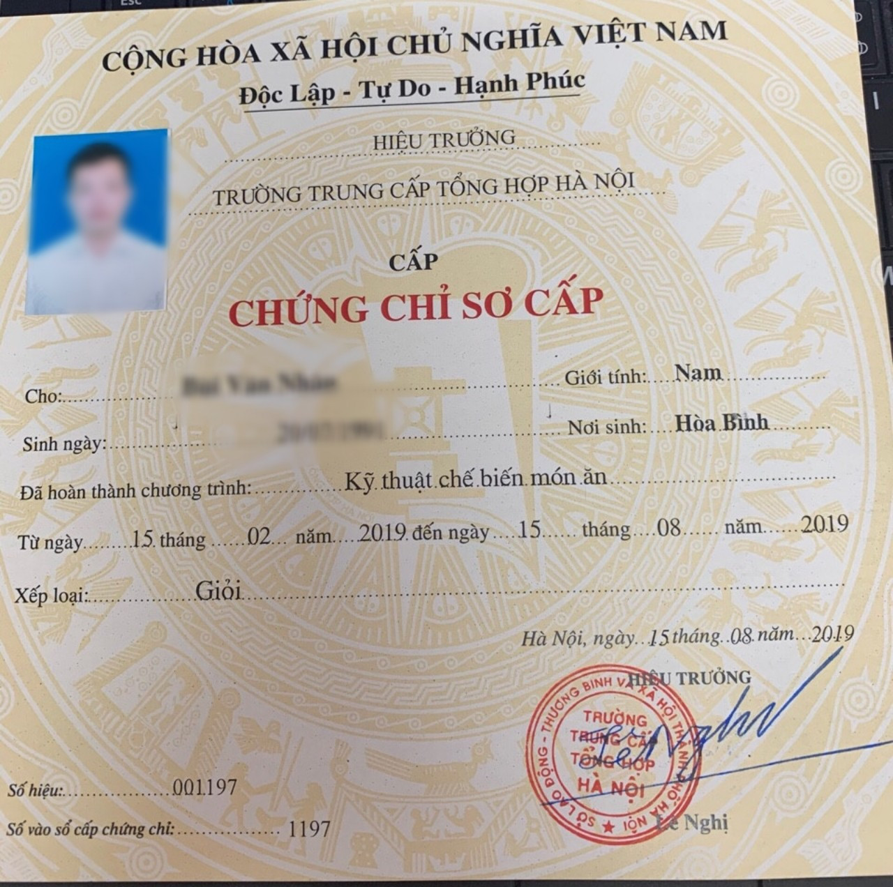 Các loại chứng chỉ kiểu này nhằm đáp ứng nhu cầu của những người cần nâng chuẩn, thăng hạng (Ảnh:N.D) Các loại chứng chỉ kiểu này nhằm đáp ứng nhu cầu của những người cần nâng chuẩn, thăng hạng (Ảnh:N.D)