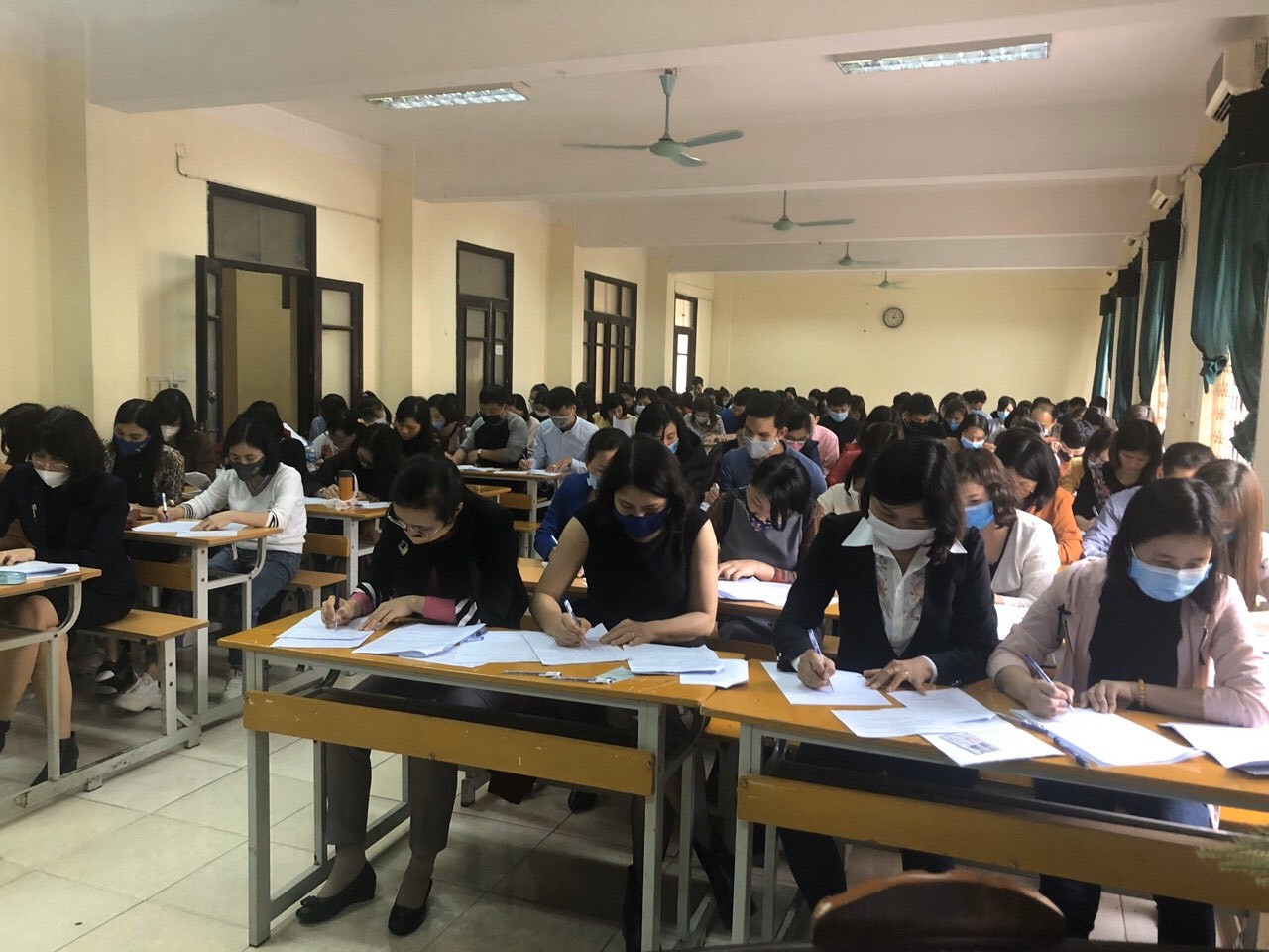 Các trường Đại học cần chung tay cùng xã hội đẩy lùi dịch Covid-19 (Ảnh:Đ.N.T) Các trường Đại học cần chung tay cùng xã hội đẩy lùi dịch Covid-19 (Ảnh:Đ.N.T)