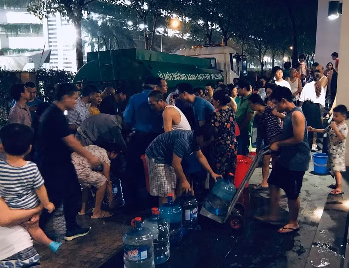 Cho dân ăn nước bẩn, xin lỗi kiểu đãi bôi là xong?