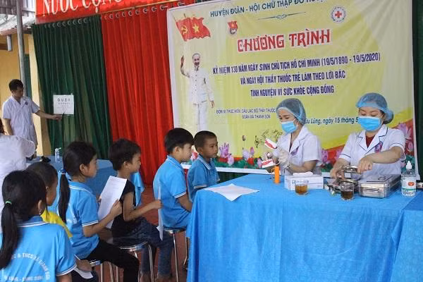 Công tác chăm sóc sức khỏe cho học sinh tại huyện Hữu Lũng. Công tác chăm sóc sức khỏe cho học sinh tại huyện Hữu Lũng.