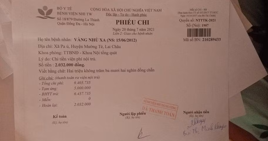 Bảo hiểm y tế là phao cứu sinh cho trẻ em vùng cao khi ốm đau, bệnh tật. Bảo hiểm y tế là phao cứu sinh cho trẻ em vùng cao khi ốm đau, bệnh tật.