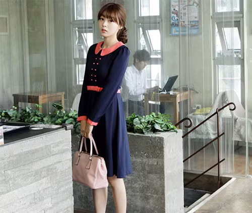Túi có màu sắc trung tính giúp bạn dễ dàng hơn trong việc mix trang phục đi cùng. Túi có màu sắc trung tính giúp bạn dễ dàng hơn trong việc mix trang phục đi cùng.