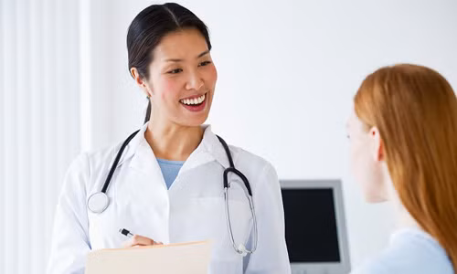 Tuổi tác càng tăng, cơ thể của bạn càng ít có khả năng tự miễn khỏi các vi khuẩn gây bệnh này. Nếu cả hai xét nghiệm là âm tính, bạn có thể kiểm tra lại sau 3 năm. Lưu ý: mọi hình thức và thời gian kiểm tra bệnh đều do bác sĩ quyết định, vì vậy bạn nên tuân theo.