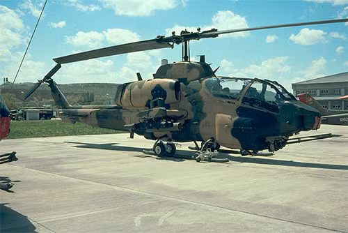 AH-1W của quân đội Thổ Nhĩ Kỳ. AH-1W của quân đội Thổ Nhĩ Kỳ.