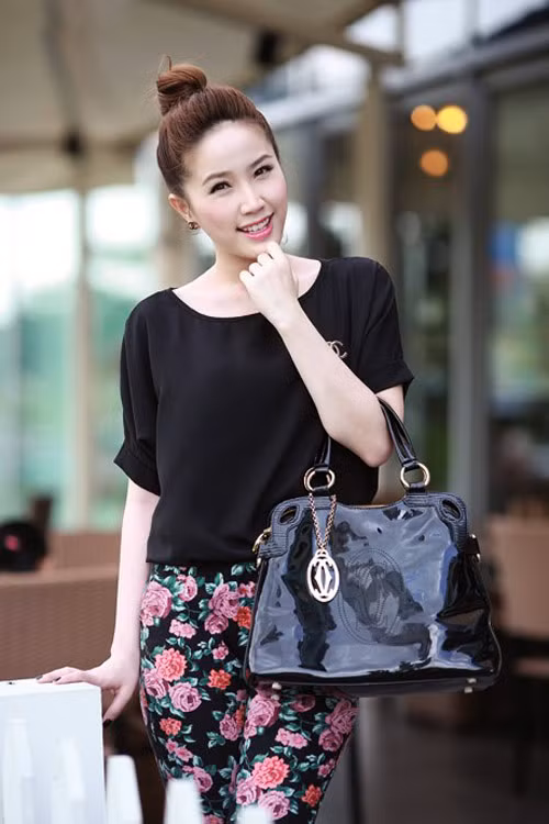 Bảo Thy có "nụ cười công nghiệp" 10 bức ảnh như 1