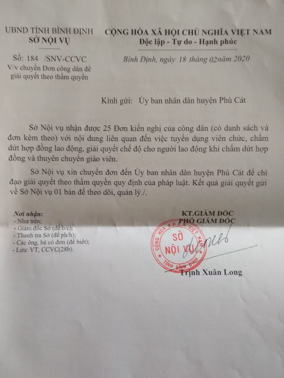 Sở Nội vụ tỉnh Bình Định yêu cầu huyện Phù Cát giải quyết vấn đề giáo viên hợp đồng và báo cáo về Sở (Ảnh:V.N) Sở Nội vụ tỉnh Bình Định yêu cầu huyện Phù Cát giải quyết vấn đề giáo viên hợp đồng và báo cáo về Sở (Ảnh:V.N)