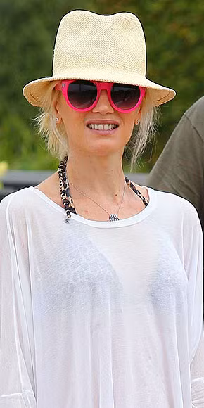 Gwen Stefani nữ tính với kính hồng Gwen Stefani nữ tính với kính hồng