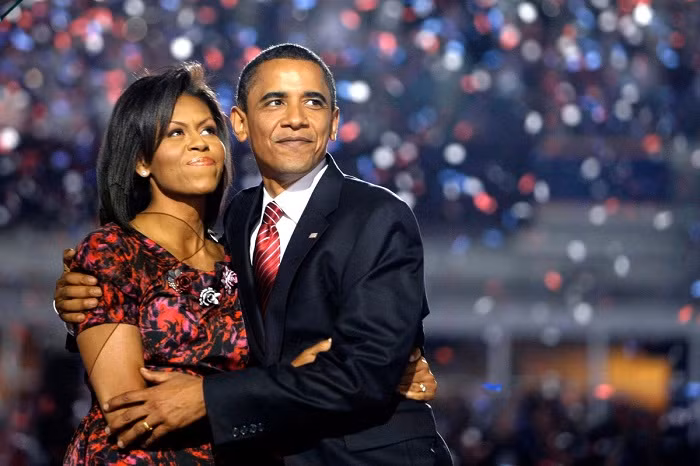 Tổng thống Barack Obama cùng Phu nhân Michelle Obama. Tổng thống Barack Obama cùng Phu nhân Michelle Obama.