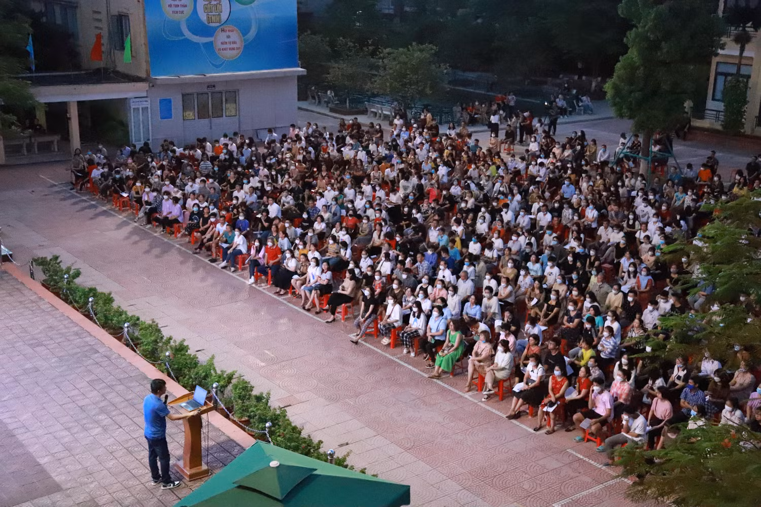 Về các tổ hợp môn lựa chọn, cụm chuyên đề học tập, Trường Trung học phổ thông Trần Nguyên Hãn đưa ra 4 mô hình lớp với dự kiến 8 lớp Khoa học Tự nhiên và 6 lớp Khoa học Xã hội (Ảnh: Phạm Linh)
