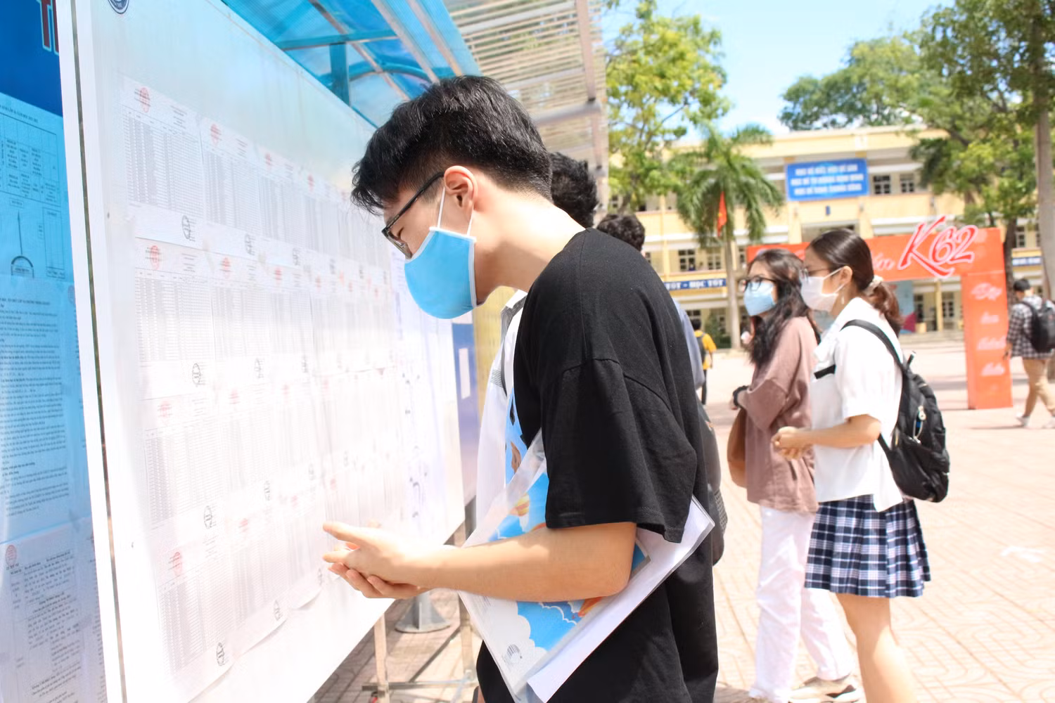 Hơn 1 triệu thí sinh đăng kí thi tốt nghiệp trung học phổ thông năm 2022. (Ảnh minh họa: Phạm Minh)
