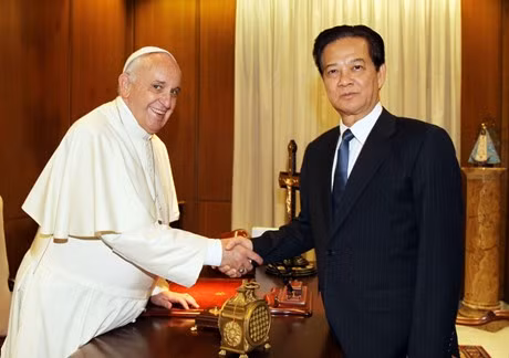 Thủ tướng Nguyễn Tấn Dũng hội kiến với Giáo hoàng Francis. Ảnh: VGP. Thủ tướng Nguyễn Tấn Dũng hội kiến với Giáo hoàng Francis. Ảnh: VGP.