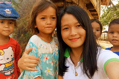 Nữ tình nguyện viên Đặng Thị Thu Hương bị nạn khi đang đi tình nguyện giúp nhân dân vùng lũ. ảnh: vietnamplus.