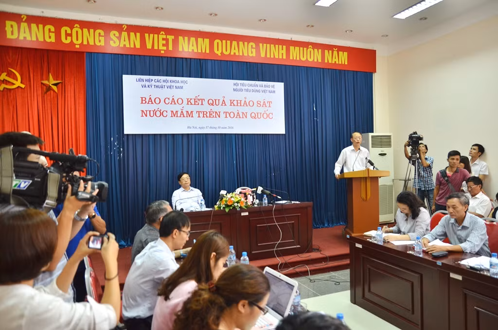 Có dấu hiệu câu kết bất lương trong vụ nước mắm nhiễm asen ảnh 3 Có dấu hiệu câu kết bất lương trong vụ nước mắm nhiễm asen ảnh 3