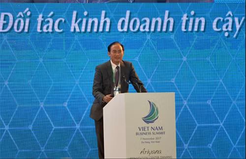 Ông Tô Việt Thắng - Phó Tổng giám đốc hãng Vietjet cho biết, Chính phủ Việt Nam đã và đang có những “hậu thuẫn” mạnh mẽ cho ngành hàng không tại Hội nghị Thượng đỉnh Kinh doanh Việt Nam (Vietnam Business Summit 2017).