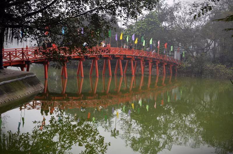 Tuy nhiên, sương mù cũng mang cho Hà Nội những vẻ đẹp riêng rất quyến rũ.
