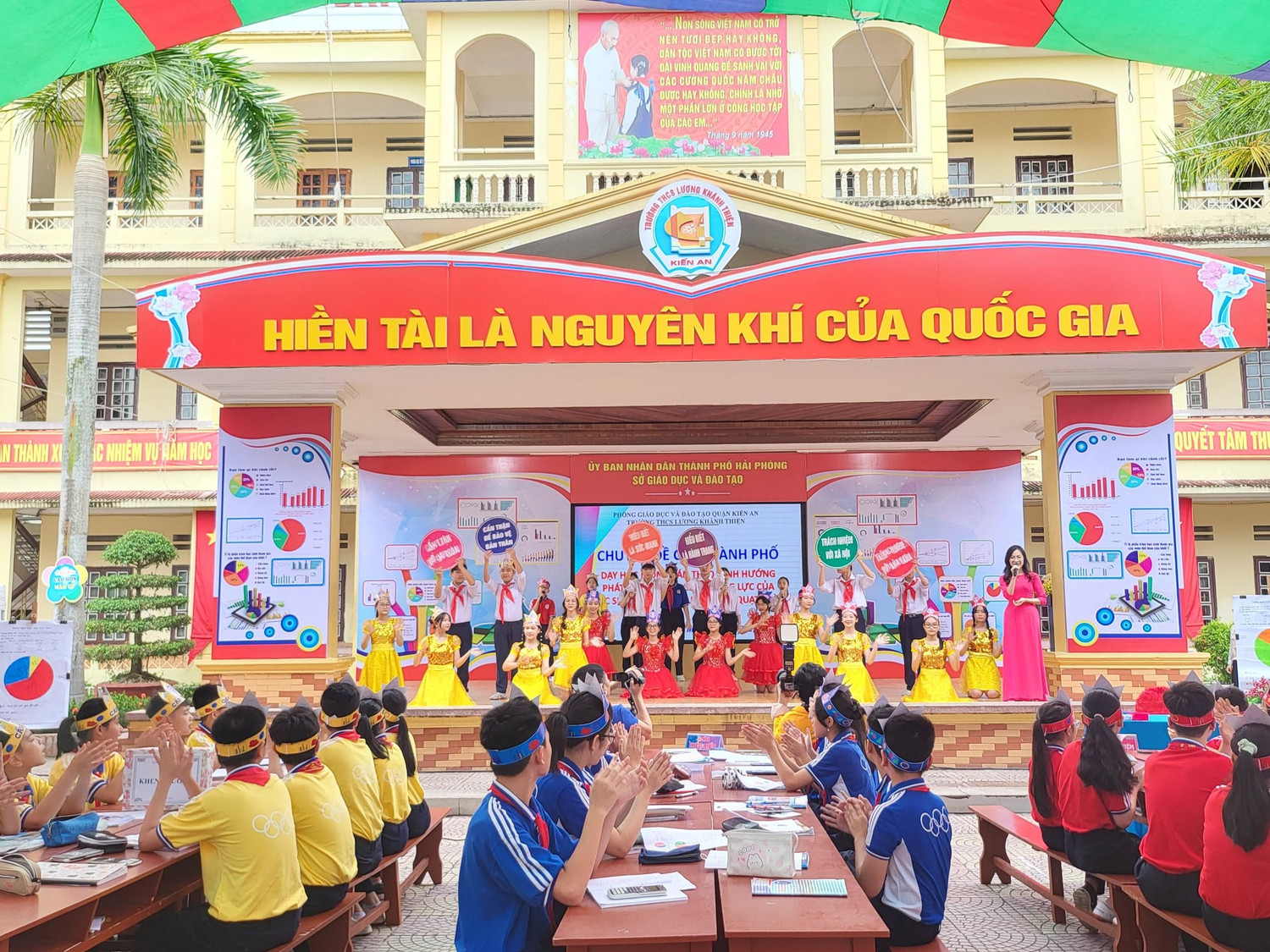 Đây là lần đầu tiên ngành giáo dục thành phố tổ chức hội thảo chuyên đề mà có sự phối hợp chuyên môn giữa 2 Phòng Giáo dục và Đào tạo quận Kiến An và huyện An Dương (Ảnh: LT)