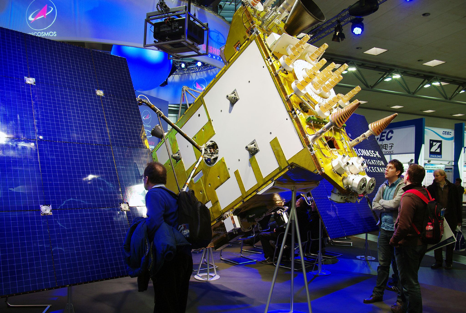 1 thành phần của hệ thống GLONASS 1 thành phần của hệ thống GLONASS