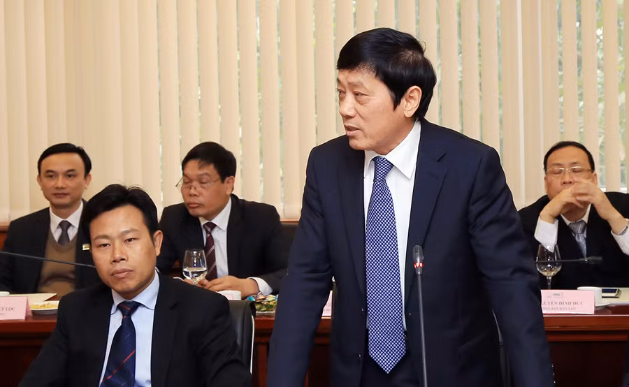 GS. Mai Trọng Nhuận, nguyên Giám đốc Đại học Quốc gia Hà Nội chia sẻ với Chủ tịch nước Trương Tấn Sang về công tác thu hút người tài. Ảnh Bùi Tuấn/VNU GS. Mai Trọng Nhuận, nguyên Giám đốc Đại học Quốc gia Hà Nội chia sẻ với Chủ tịch nước Trương Tấn Sang về công tác thu hút người tài. Ảnh Bùi Tuấn/VNU