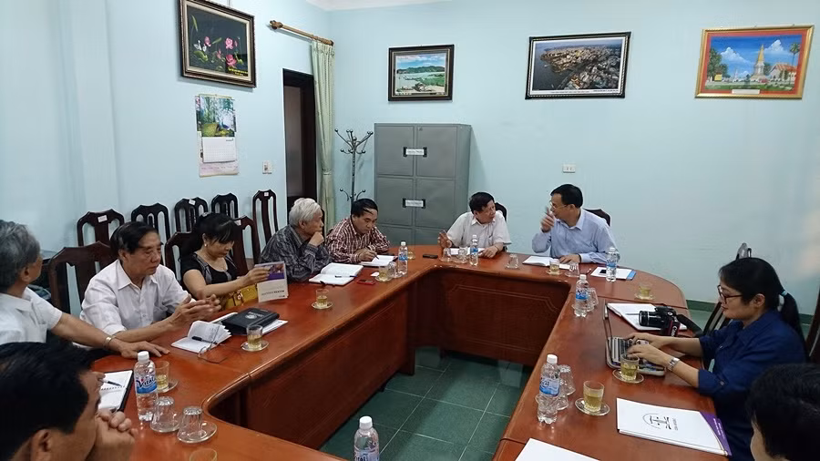Lãnh đạo Hiệp hội cùng các phòng, ban thăm và làm việc tại trường Cao đẳng Kinh tế - Tài chính Thái Nguyên.