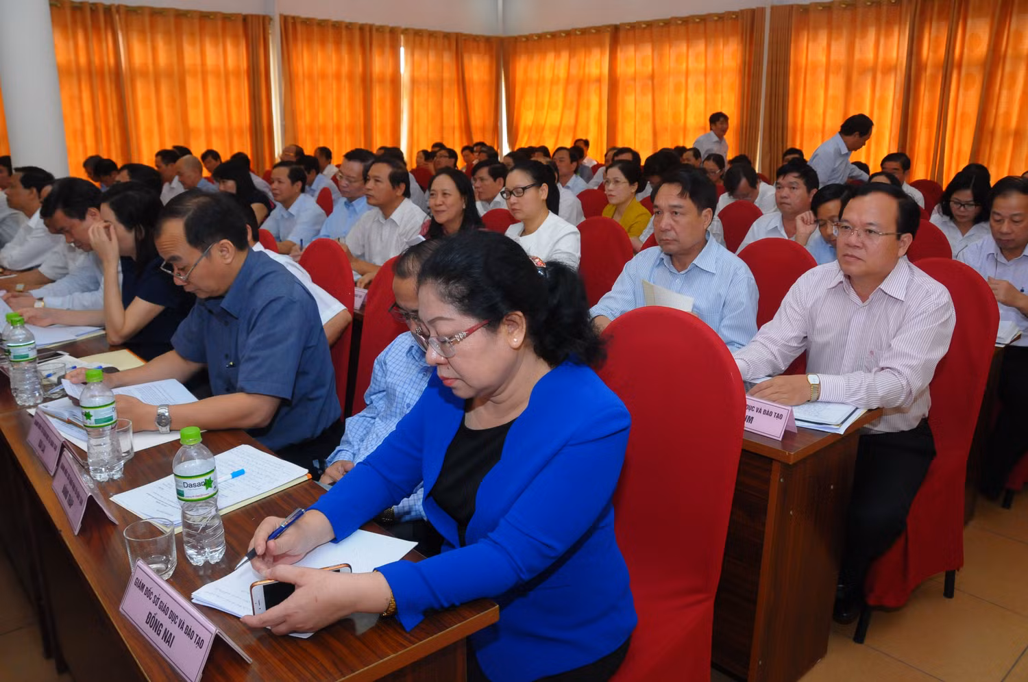 Quang cảnh buổi làm việc.