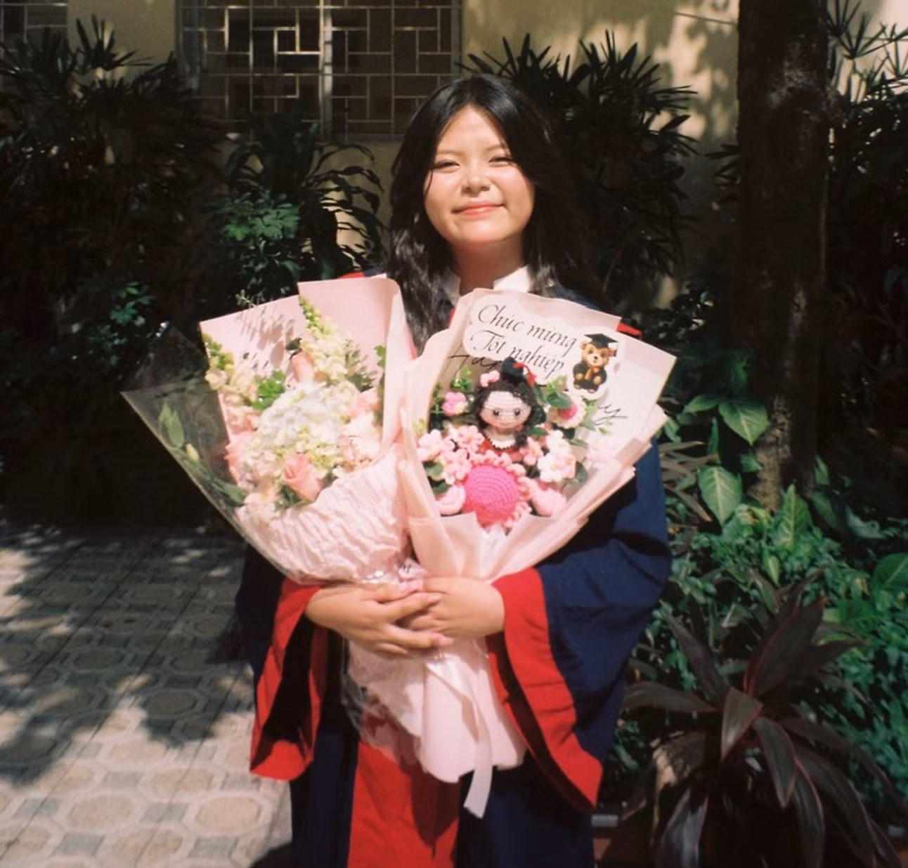 Em Phạm Đỗ Thái An - học sinh lớp 12 chuyên Sinh, Trường Trung học phổ thông chuyên Đại học Sư phạm, Trường Đại học Sư phạm Hà Nội. Ảnh: NVCC.
