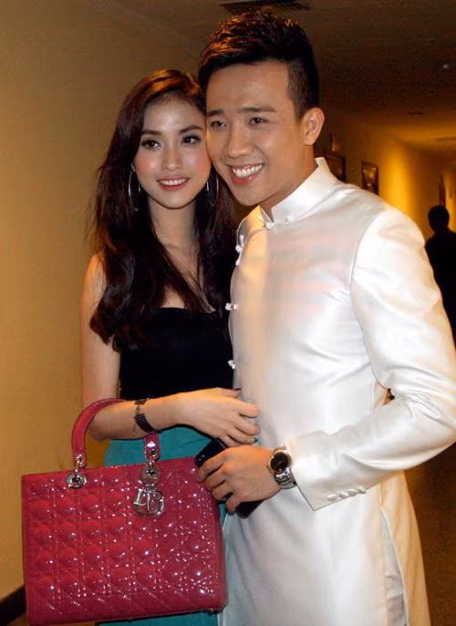 Trấn Thành và bạn gái.
