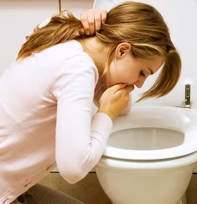 6. Buồn nôn, nôn, tiêu chảy: Khoảng 30-60% mọi người có buồn nôn, nôn hoặc tiêu chảy ngắn hạn trong giai đoạn sớm của HIV.