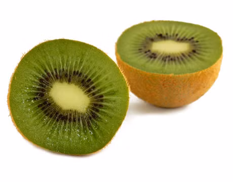 Kiwi: Quả kiwi là nguồn phong phú vitamin A, C và E. Vitamin C là chất chống ô-xy hóa có tác dụng bảo vệ cơ thể khỏi các phân tử gốc tự do, chống lại bệnh tim mạch, ung thư, và bệnh béo phì. Kiwi: Quả kiwi là nguồn phong phú vitamin A, C và E. Vitamin C là chất chống ô-xy hóa có tác dụng bảo vệ cơ thể khỏi các phân tử gốc tự do, chống lại bệnh tim mạch, ung thư, và bệnh béo phì.