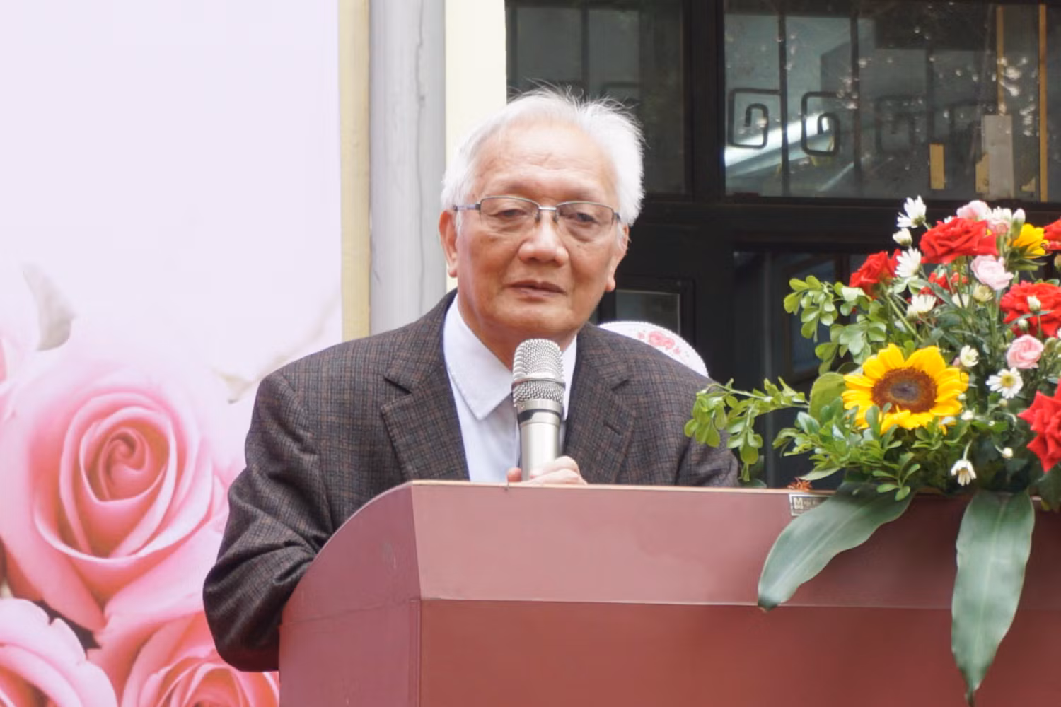 Tiến sĩ Nguyễn Tùng Lâm phát biểu tại buổi lễ Kỷ niệm.