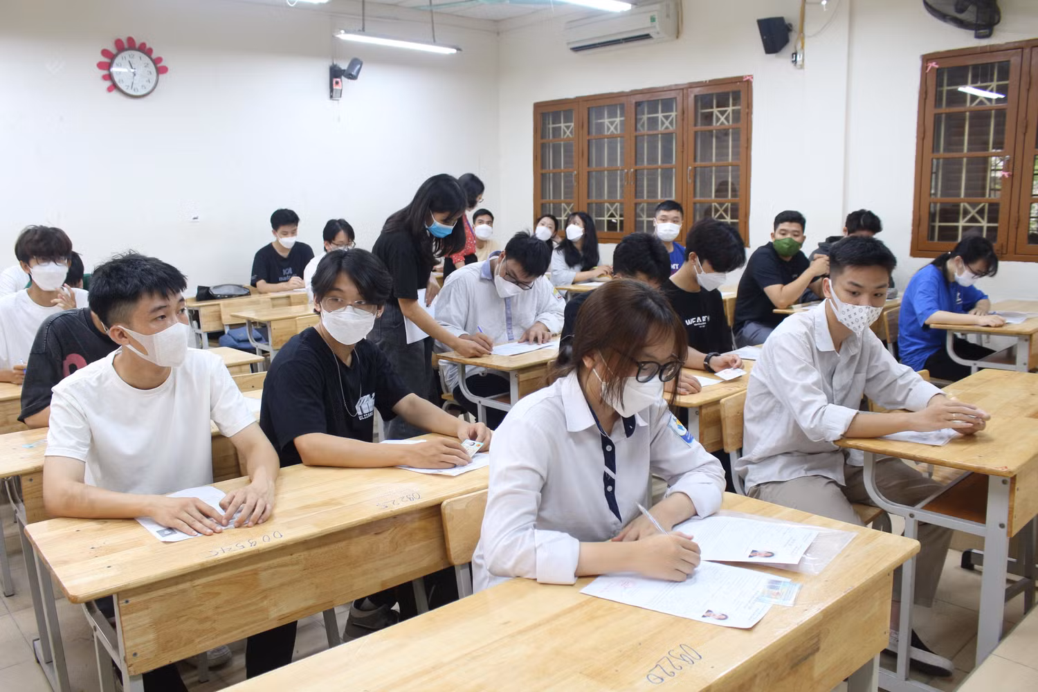 Môn Lịch sử cấp trung học phổ thông sẽ có 52 tiết bắt buộc mỗi năm học. (Ảnh minh họa: PM)