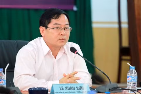 Nhà báo Lê Xuân Sơn: Chúng tôi lập gần 10 chủ đề về các lĩnh vực cận kề câu hỏi để thí sinh thảo luận và thuyết trình quan điểm của mình. Chúng tôi không phát câu hỏi, không phát đáp án.