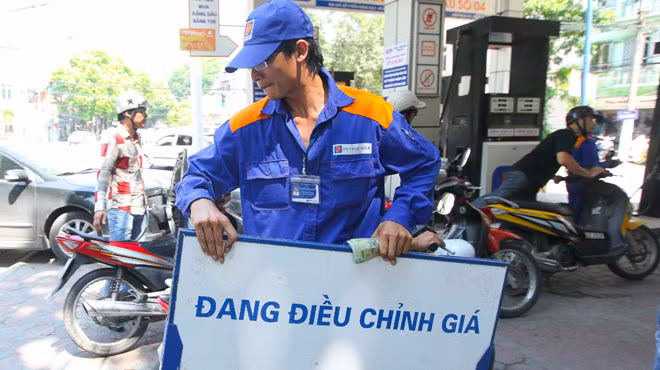 Giá xăng dầu liên tục giảm liệu có ảnh hưởng tới tiền thưởng tết của người lao động ở lĩnh vực này? Giá xăng dầu liên tục giảm liệu có ảnh hưởng tới tiền thưởng tết của người lao động ở lĩnh vực này?