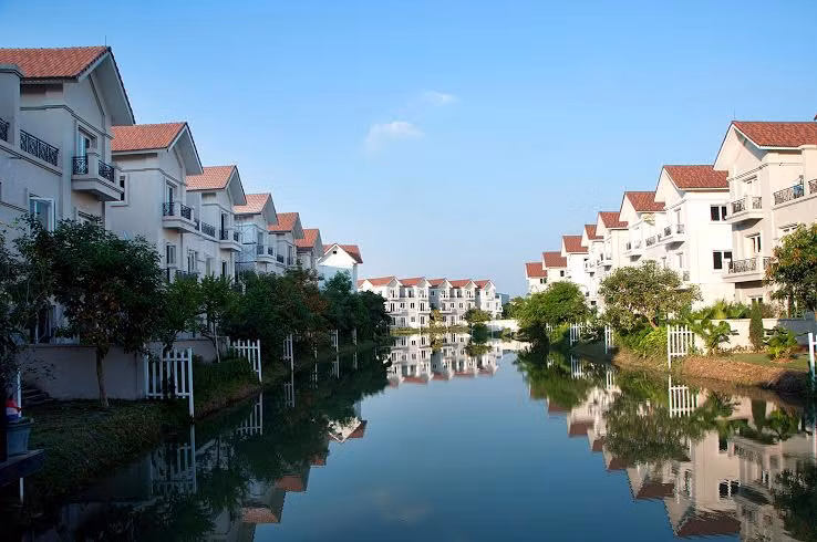 Khu đô thị sinh thái Vinhomes Riverside giữa lòng Hà Nội với hệ thực vật đa dạnng, phong phú.