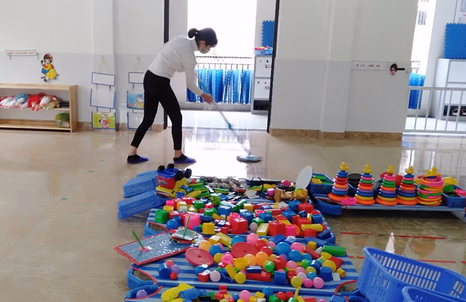 Nhiều trường mầm non tư thục tại Hải Phòng có nguy cơ mất giáo viên bởi nhiều giáo viên kiếm việc khác để mưu sinh (Ảnh: LT) Nhiều trường mầm non tư thục tại Hải Phòng có nguy cơ mất giáo viên bởi nhiều giáo viên kiếm việc khác để mưu sinh (Ảnh: LT)
