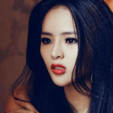 "Tôi là người vui vẻ, hoà đồng nhưng đôi khi lại hơi đơn giản và bộp chộp..."