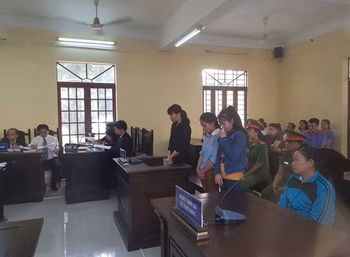Cả 3 bị cáo của vụ án bạo hành, tra tấn trẻ em xảy ra ở cơ sở mầm non Mầm Xanh (ảnh: P.L)