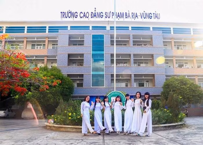 Bộ Giáo dục và Đào tạo đã ban hành Điều lệ trường cao đẳng. (Ảnh minh họa: Trường Cao đẳng Sư phạm Bà Rịa - Vũng Tàu) Bộ Giáo dục và Đào tạo đã ban hành Điều lệ trường cao đẳng. (Ảnh minh họa: Trường Cao đẳng Sư phạm Bà Rịa - Vũng Tàu)