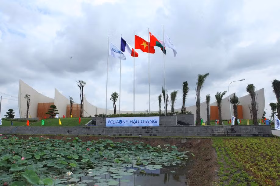 Nhà máy nước AquaOne.