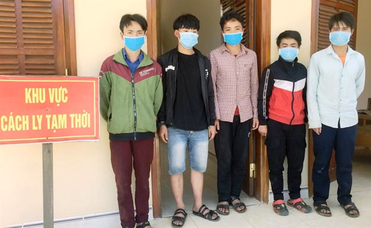 Các đối tượng nhập cảnh trái phép vào Việt Nam bị phát hiện, bắt giữ. Ảnh: HA
