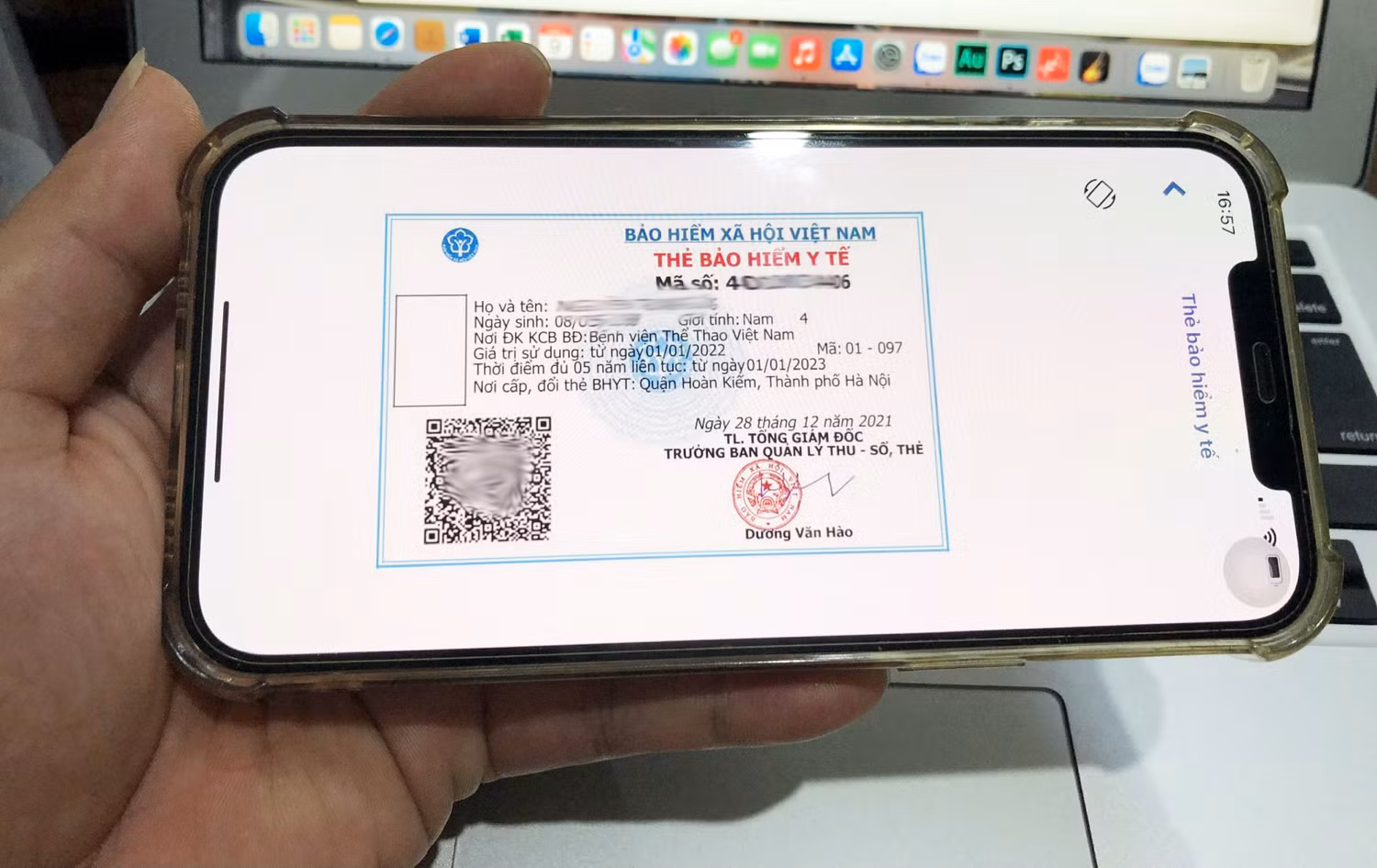 Người dùng ứng dụng VssID giờ đây có thể tự tin xoá đi nỗi lo mất thẻ BHYT bằng giấy. Ảnh minh hoạ: Trung Dũng