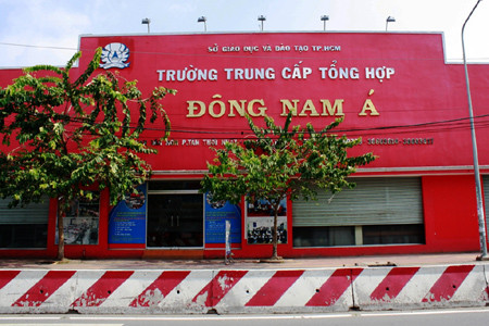 Trường trung cấp Tổng hợp Đông Nam Á, nơi xảy ra vụ mất trộm 6 xe máy.