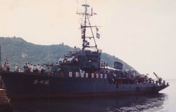 Tàu Trung Quốc số 389 tham gia thôn tính Hoàng Sa năm 1974.