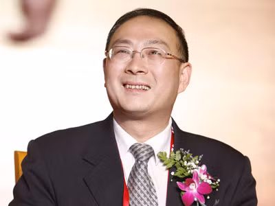 Kim Lạn Vinh, đại học Nhân Dân Trung Quốc.