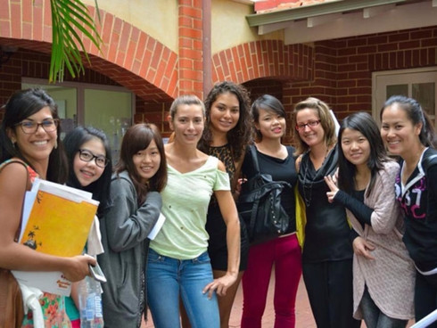 Người Pháp quan niệm việc học hành và nghề nghiệp luôn gắn bó với nhau. (Ảnh minh hoạ: vov.vn).