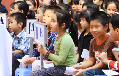 Bi hài: Thủ đô là Quảng trường Ba Đình, bánh chưng gói bằng lá chuối