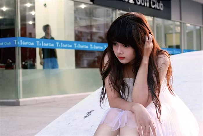 Bằng thông điệp: Miss HUTECH – Tự tin tỏa sáng, cuộc thi năm nay sẽ tìm kiếm và tôn vinh gương mặt sáng giá nhất đại diện cho nữ sinh viên HUTECH năng động, tự tin. >>Những hotgirl xinh đẹp làm điên đảo cư dân mạng >>Vẻ đẹp mặn mà của hotgirl Midu >>Những gương mặt cực hot tại Miss Việt Đức >>Những nữ sinh tỏa sáng tại Hoa hậu Phụ nữ Việt Nam qua ảnh >>So độ siêu kute của những nữ sinh đình đám nhất Thủ đô >>Phát sốt vì 4 nữ giáo viên xinh đẹp >>Hoa khôi ĐH Thương Mại 2012 duyên dáng áo dài >>Những hotgirl xinh đẹp làm điên đảo cư dân mạng Những nữ sinh đẹp mê hồn giữa đầm sen