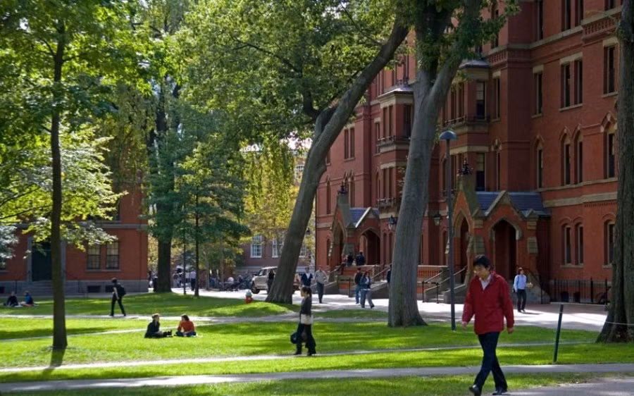 Đại học Harvard (Hoa Kỳ) >> Nữ sinh Học viện Hành chính hóa thân thành thôn nữ xinh đẹp >> HOA KHÔI SINH VIÊN YÊU KIỀU BÊN "NGỰA SẮT" >> Vẻ đẹp căng tràn của Hoa khôi Missteen Diễm Trang >>Những mỹ nhân từng học tại trường "nhà giàu" RMIT >> Phát sốt vì 4 nữ giáo viên xinh đẹp >>Midu, Hà Min, Linh Hàn đọ dáng "nóng bỏng"